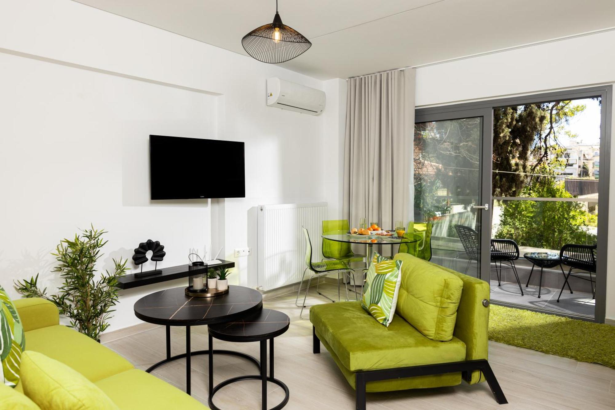 Velvet Luxury In The Center By Binobi! Soluň